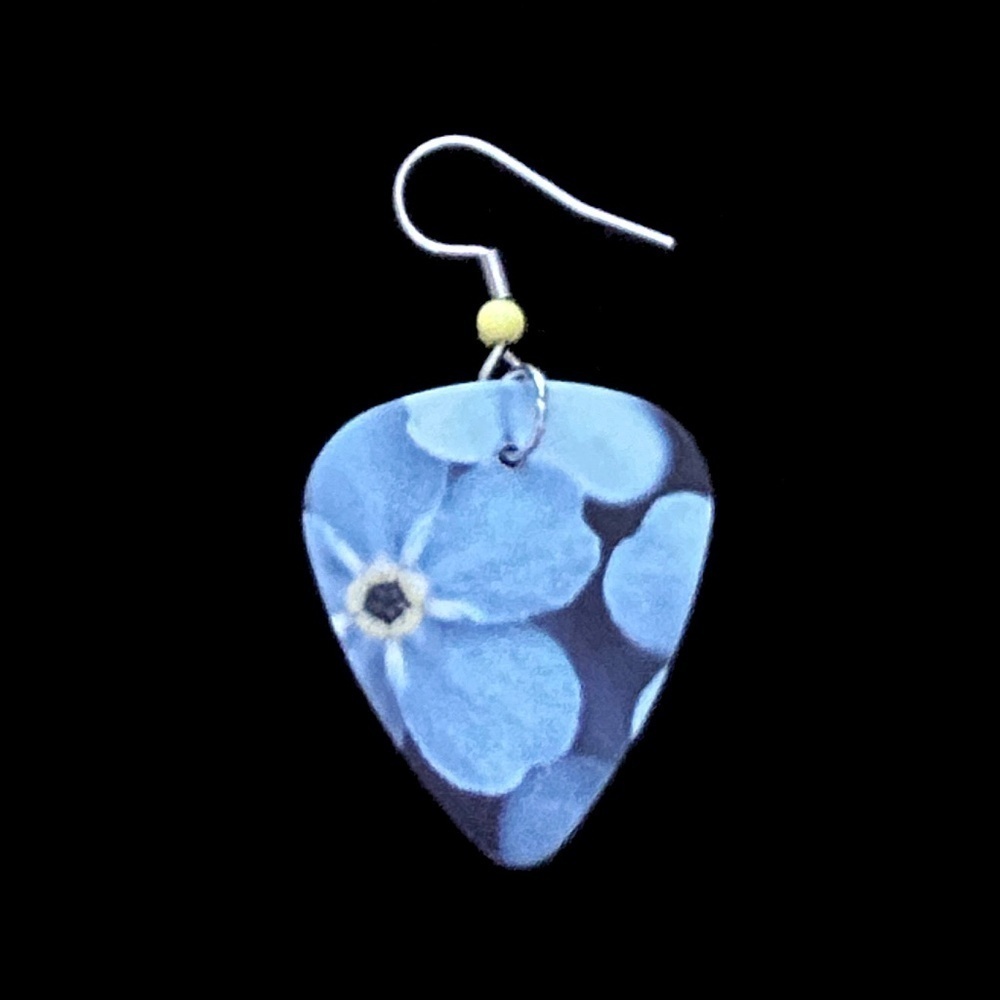 Hand Crafted Earrings Repurposed Guitar Picks Digital Floral Photo Forget Me Not - Picture 3 of 6